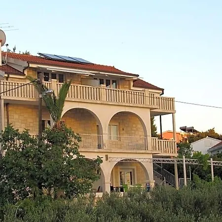 Pape Bed & Breakfast 3*